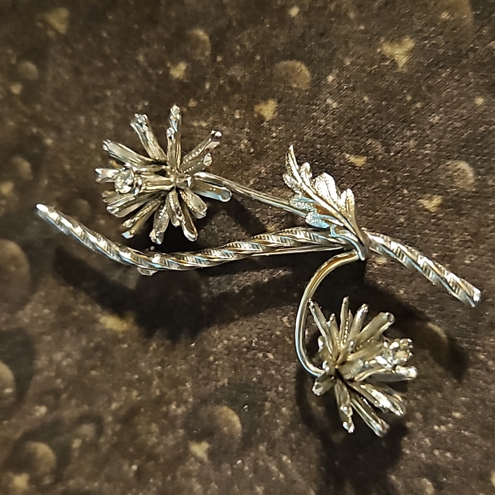 1/20 12k Gold Filled Silver Flower Pin - Picture 2 of 3